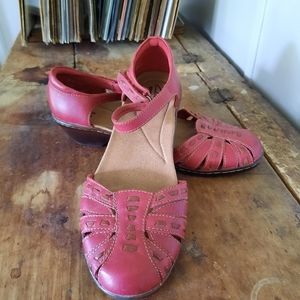 Clark's red sandal